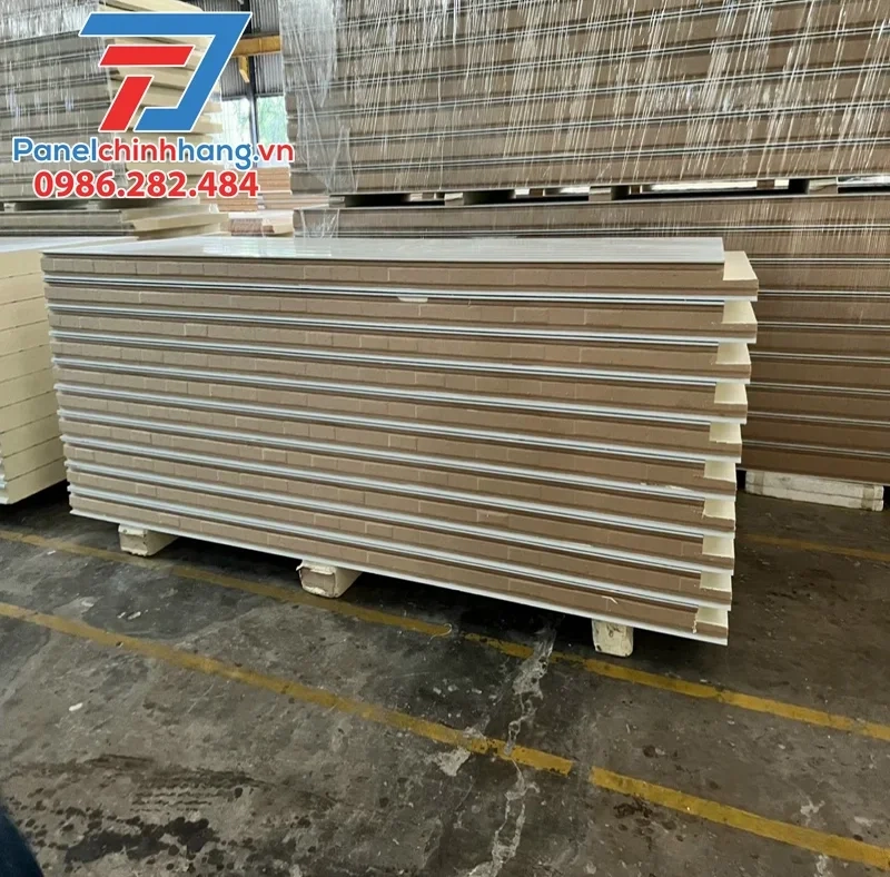 làm phòng panel