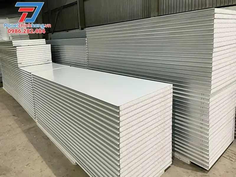 Ứng dụng panel chống nóng cho phòng ngủ của bé