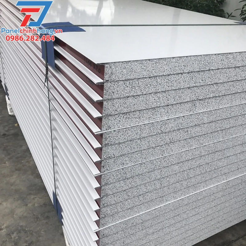 panel cách nhiệt có chống cháy không