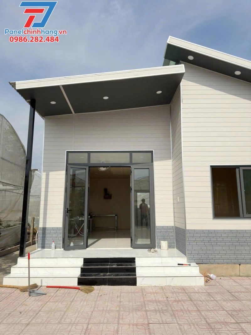 panel cách nhiệt chịu được bão không