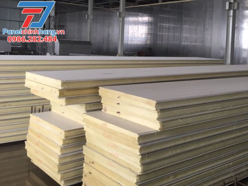 panel cách nhiệt có chống cháy không